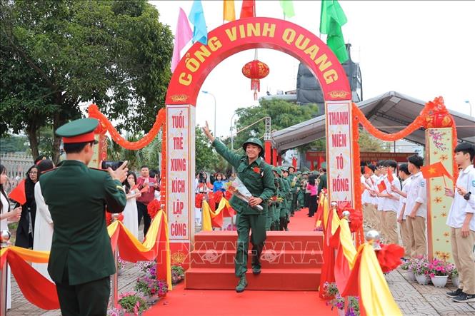 Tân binh tham dự lễ giao, nhận quân năm 2026 tại điểm giao nhận quân số 06: Ban chỉ huy PTkV4 - Gia Lâm. Ảnh: Minh Quyết - TTXVN