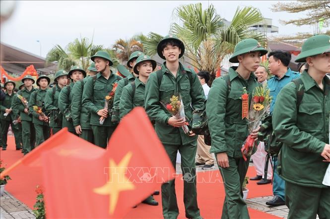 Tân binh tham dự lễ giao, nhận quân năm 2026 tại điểm giao nhận quân số 06: Ban chỉ huy PTkV4 - Gia Lâm. Ảnh: Minh Quyết - TTXVN