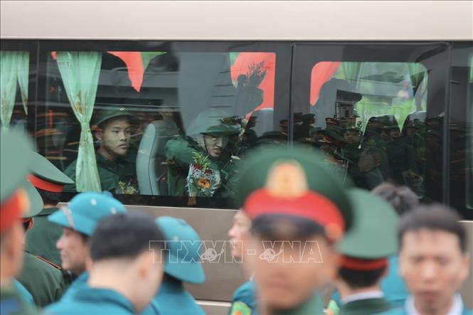 Tân binh tham dự lễ giao, nhận quân năm 2026 tại điểm giao nhận quân số 06: Ban chỉ huy PTkV4 - Gia Lâm. Ảnh: Minh Quyết - TTXVN