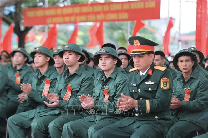 Tân binh tham dự lễ giao, nhận quân năm 2026 tại điểm giao nhận quân số 06: Ban chỉ huy PTkV4 - Gia Lâm. Ảnh: Minh Quyết - TTXVN