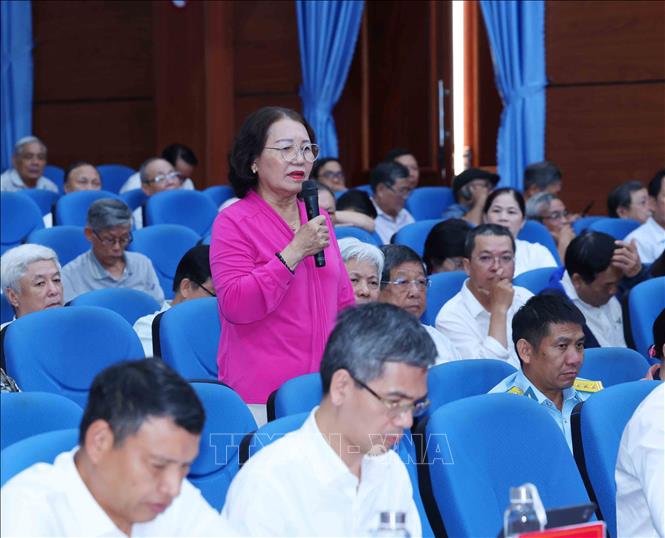 Cử tri phường Hải Châu Nguyễn Thị Nguyệt phát biểu tại hội nghị. Ảnh: Phương Hoa - TTXVN