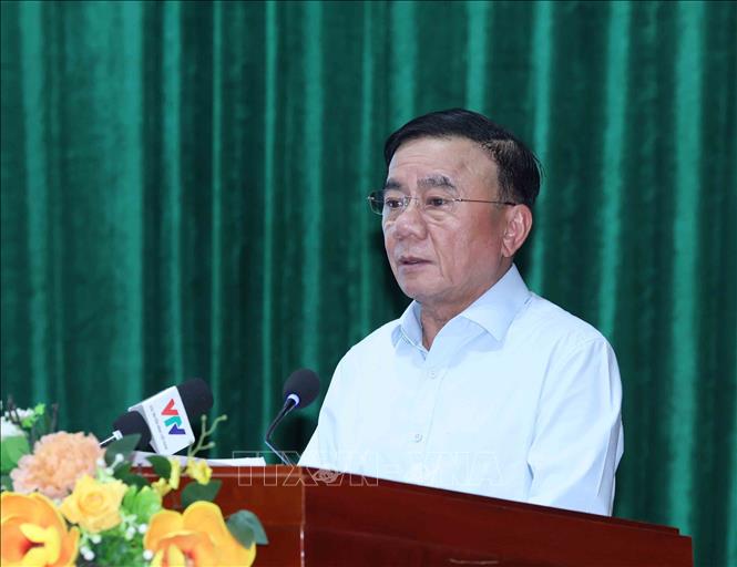 Đồng chí Trần Cẩm Tú, Uỷ viên Bộ Chính trị, Thường trực Ban Bí thư phát biểu tại hội nghị. Ảnh: Phương Hoa - TTXVN