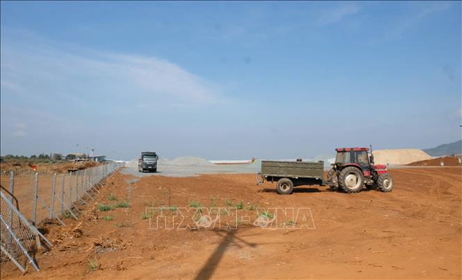 Khu vực để chuẩn bị thi công đường cất hạ cánh, đường lăn thuộc dự án 