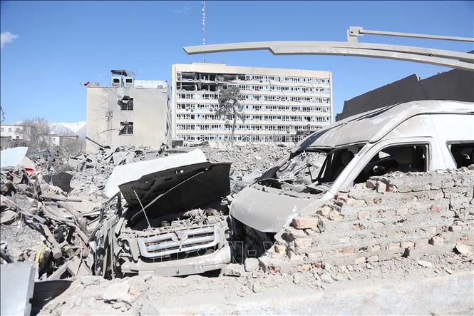 Cảnh đổ nát sau cuộc không kích tại Tehran, Iran, ngày 3/3/2026. Ảnh: THX/TTXVN