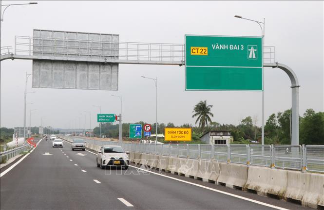 Một đoạn trên đường Vành đai 3, Thành phố Hồ Chí Minh qua tỉnh Đồng Nai đã đưa vào khai thác. Ảnh: Công Phong - TTXVN