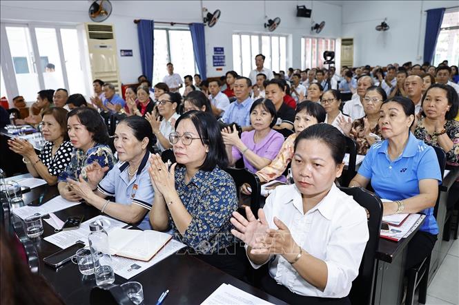 Cử tri xã Đông Thạnh, TP. Hồ Chí Minh dự hội nghị. Ảnh: Doãn Tấn - TTXVN