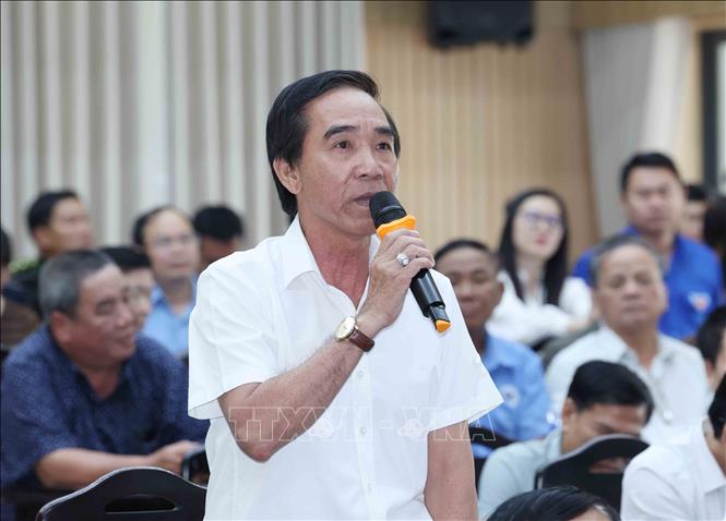 Cử tri phường Liên Chiểu Huỳnh Ngọc Chính phát biểu. Ảnh: Phương Hoa - TTXVN