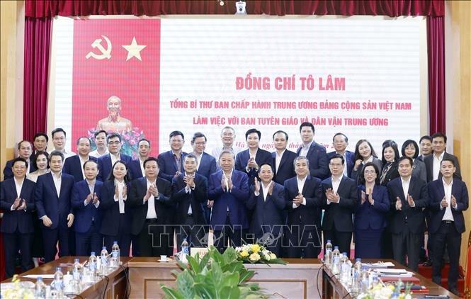 Tổng Bí thư Tô Lâm và các đại biểu. Ảnh: Thống Nhất – TTXVN