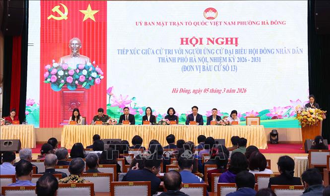 Hội nghị tiếp xúc cử tri, vận động bầu cử của những người ứng cử đại biểu Hội đồng nhân dân thành phố Hà Nội khóa XVII, nhiệm kỳ 2026-2031. Ảnh: Văn Điệp - TTXVN