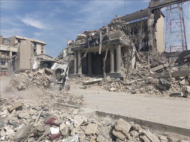 Những tòa nhà bị phá hủy sau các cuộc tập kích tại Tehran, Iran ngày 4/3/2026. Ảnh: THX/TTXVN