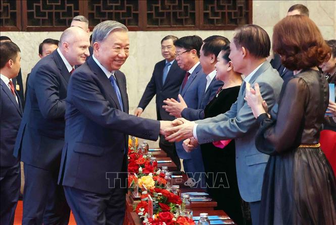 Tổng Bí thư Tô Lâm dự Chương trình giao lưu nghệ thuật 