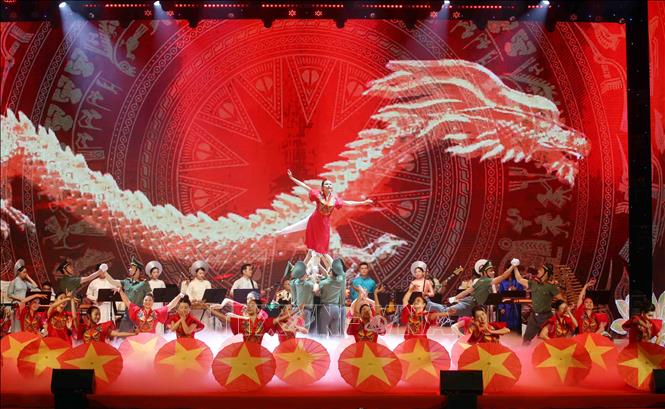 Một tiết mục tại chương trình. Ảnh: Phạm Kiên - TTXVN