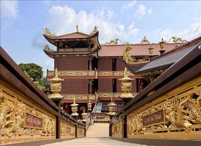 Inside the pagoda, decorative details are meticulously crafted, harmoniously combining traditional colours and motifs. Photo: Thanh Sang – VNA 