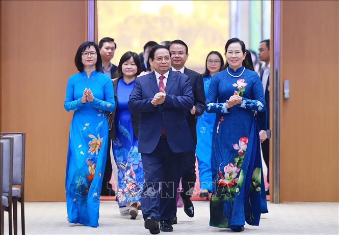Thủ tướng Phạm Minh Chính gặp mặt đại diện nữ lãnh đạo, quản lý và trao Giải thưởng Kovalevskaia năm 2025. Ảnh: Dương Giang-TTXVN
