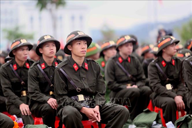 Công dân tỉnh Sơn La chuẩn bị lên đường thực hiện nghĩa vụ Công an nhân dân. Ảnh: Quang Quyết - TTXVN