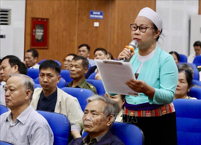Kỳ vọng của cử tri tại buổi tiếp xúc. Ảnh: Vũ Hà - TTXVN