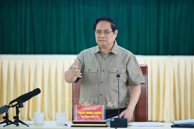 Thủ tướng Phạm Minh Chính làm việc với các bộ, ngành, địa phương và các nhà đầu tư, đơn vị thi công về tháo gỡ vướng mắc Dự án Cảng hàng không quốc tế Gia Bình. Ảnh: Dương Giang-TTXVN