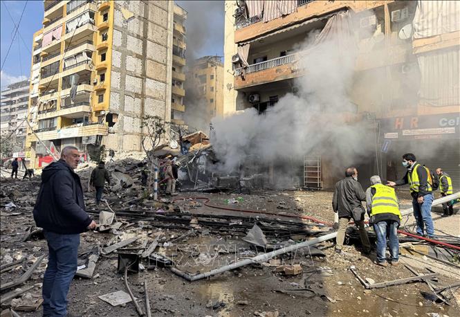 Toà nhà bị phá huỷ sau vụ không kích của Israel xuống ngoại ô thủ đô Beirut, Liban ngày 4/3/2026. Ảnh: THX/TTXVN