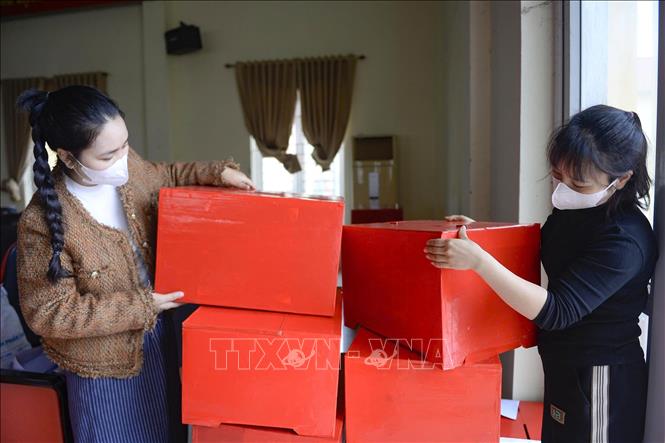 Địa phương đã chuẩn bị các hòm phiếu chính, hòm phiếu phụ, đủ chứa đựng tổng phiếu bầu ở mỗi tổ bầu cử. Ảnh: Hoa Mai - TTXVN