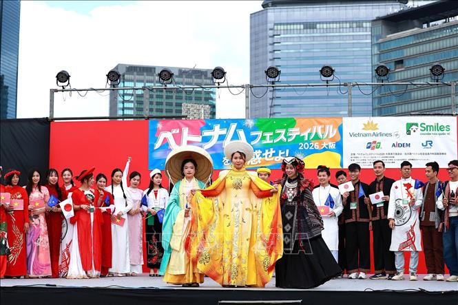 The vibrant colours of Vietnamese culture are being showcased in Japan as the two-day Vietnam Festival 2026 officially opened in Osaka on March 7. Photo: Nguyen Tuyen – VNA