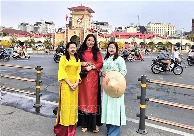 “Ao dai Week” celebrates the beauty of the traditional costume while promoting cultural values and strengthening community bonds nationwide. VNA Photo