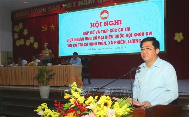 Ông Nguyễn Tuấn Anh, Phó Bí thư Thành ủy, Trưởng đoàn Đại biểu Quốc hội thành phố Cần Thơ (ứng cử viên đại biểu Quốc hội khóa XVI, vị bầu cử số 3) phát biểu tại buổi tiếp xúc cử tri. Ảnh: Duy Khương – TTXVN