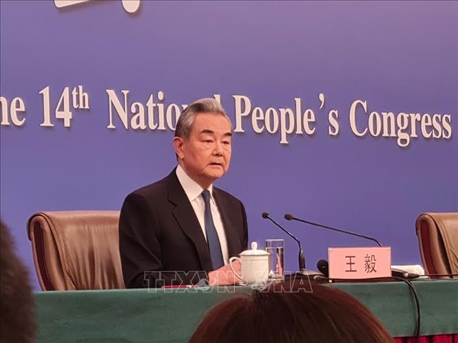 Ngoại trưởng Trung Quốc Vương Nghị tại cuộc họp báo về chính sách ngoại giao của Trung Quốc, sáng 8/3. Ảnh: Quang Hưng - PV TTXVN tại Trung Quốc