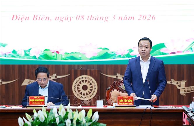 Ủy viên Trung ương Đảng, Bí thư Tỉnh uỷ Điện Biên Trần Tiến Dũng phát biểu. Ảnh: Dương Giang-TTXVN