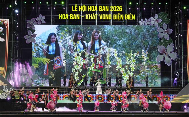 Chương trình nghệ thuật khai mạc Lễ hội Hoa Ban năm 2026. Ảnh: Xuân Tư - TTXVN