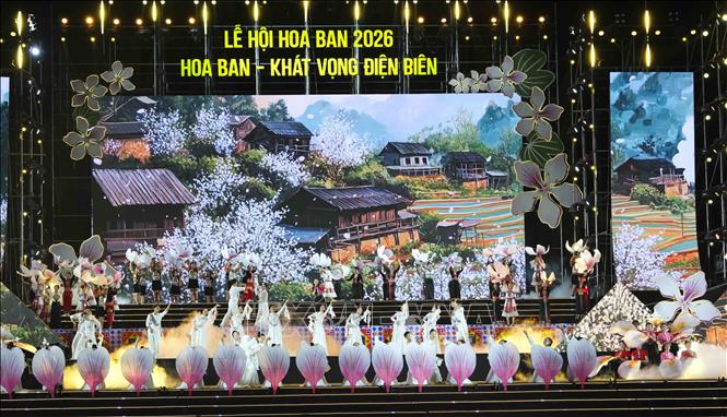 Chương trình nghệ thuật khai mạc Lễ hội Hoa Ban năm 2026. Ảnh: Xuân Tư - TTXVN