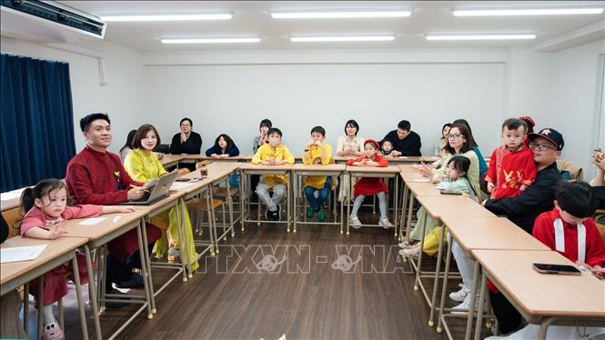 Quang cảnh chương trình kỷ niệm Ngày Quốc tế Phụ nữ 8/3 của cộng đồng người Việt tại Kyushu, Nhật Bản. Ảnh: Xuân Giao - PV TTXVN tại Nhật Bản