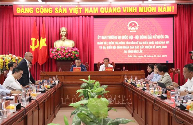 Quang cảnh buổi làm việc. Ảnh: Ngọc Minh – TTXVN
