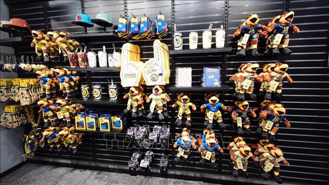 Một gian hàng bán các sản phẩm liên quan đến World Cup 2026 tại trung tâm thủ đô Mexico City, Mexico. Ảnh: Phi Hùng - PV TTXVN tại Mexico