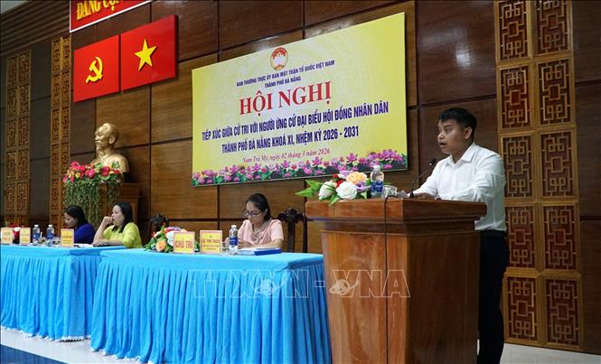 Hội nghị tiếp xúc giữa cử tri xã Nam Trà My với người ứng cử đại biểu HĐND thành phố Đà Nẵng. Ảnh: Quốc Dũng - TTXVN