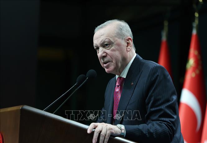 Tổng thống Thổ Nhĩ Kỳ Recep Tayyip Erdogan trong buổi họp báo sau phiên họp nội các ở Ankara, ngày 9/3/2026. Ảnh: THX/TTXVN