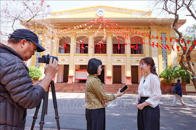 Tại khu vực bỏ phiếu số 19 Đại học Kinh tế Quốc dân có 1.810 cử tri là sinh viên tham gia bầu cử. Ảnh: Thanh Tùng – TTXVN