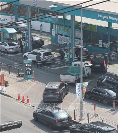Một trạm bán xăng ở Seoul, Hàn Quốc ngày 9/3/2026. Ảnh: Yonhap/TTXVN