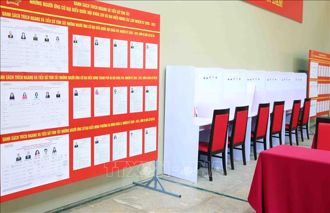 Khu vực bỏ phiếu số 2, phường Ba Đình, thành phố Hà Nội đã được chuẩn bị sẵn sàng cho ngày bầu cử. Ảnh: Phạm Kiên - TTXVN