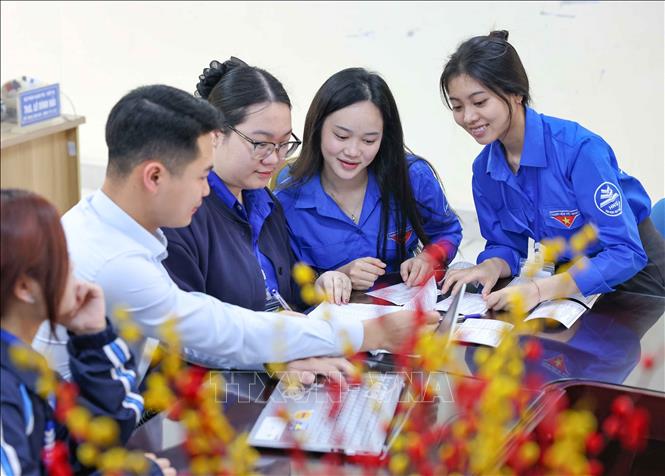 Nhà trường đã rà soát, lập danh sách cụ thể cho từng nhóm cử tri để đảm bảo việc phát thẻ và bỏ phiếu đúng quy định. Ảnh: Thanh Tùng - TTXVN