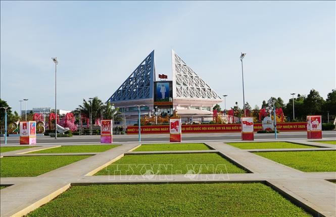 Pa-nô tuyên truyền về cuộc bầu cử đại biểu Quốc hội khóa XVI và đại biểu Hội đồng nhân dân các cấp nhiệm kỳ 2026–2031 được trang trí khu vực trung tâm phường Phan Rang (Khánh Hòa). Ảnh: Nguyễn Thành - TTXVN