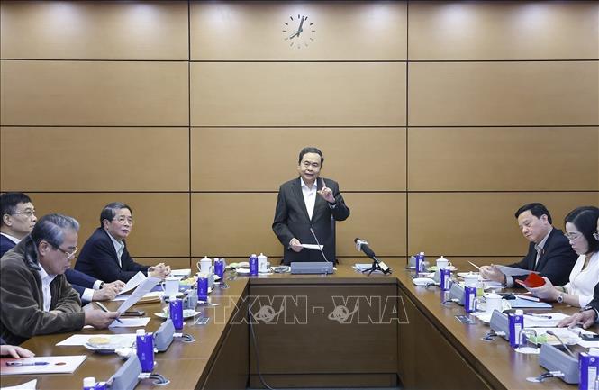 Chủ tịch Quốc hội Trần Thanh Mẫn chủ trì họp lãnh đạo Quốc hội với các Tiểu ban giúp việc Hội đồng Bầu cử quốc gia. Ảnh: Doãn Tấn - TTXVN