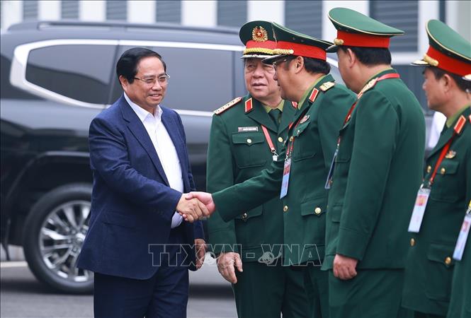 Thủ tướng Phạm Minh Chính làm việc với Bộ Quốc phòng về phát triển công nghiệp quốc phòng công nghệ cao. Ảnh: Dương Giang-TTXVN
