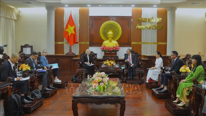 Quang cảnh buổi làm việc. Ảnh: Nguyễn Hằng - TTXVN