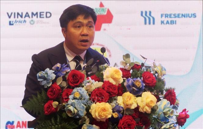 Đại tá, Bác sĩ chuyên khoa II, Thầy thuốc Ưu tú Trần Mạnh Hùng - Giám đốc Bệnh viện Quân y 121 phát biểu tại hội nghị. Ảnh: Ánh Tuyết - TTXVN