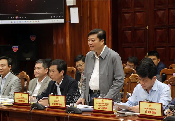 Ông Lê Hồng Vinh, Chủ tịch UBND tỉnh Quảng Trị phát biểu tại buổi làm việc. Ảnh: Nguyên Linh – TTXVN