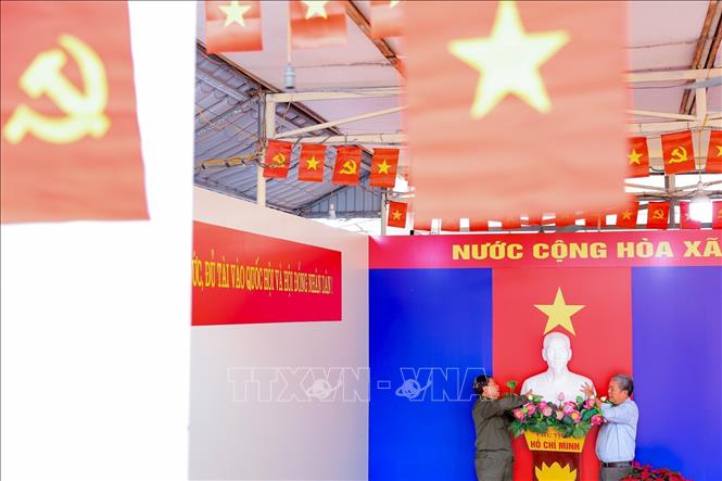 Công tác chuẩn bị tại các điểm bỏ phiếu đã hoàn tất, sẵn sàng phục vụ ngày bầu cử. Ảnh: Phạm Tuấn Anh - TTXVN