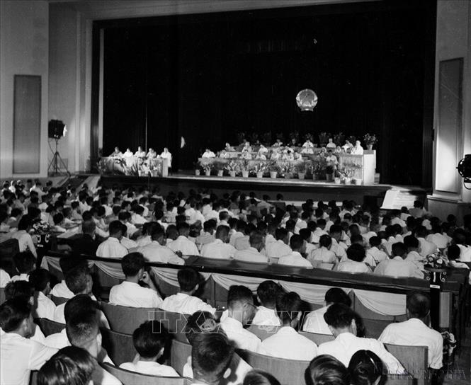 Quốc hội khóa III (1964-1971) là Quốc hội của thời kỳ đất nước thực hiện cả hai chiến lược cách mạng, thời kỳ chống Mỹ cứu nước 