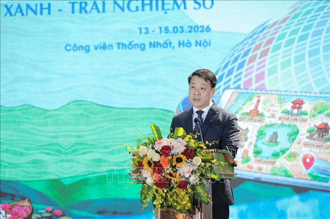 Ông Nguyễn Trần Quang, Phó giám đốc Sở Du lịch Hà Nội phát biểu khai mạc Lễ hội Du lịch Hà Nội 2026. Ảnh: Phạm Tuấn Anh - TTXVN