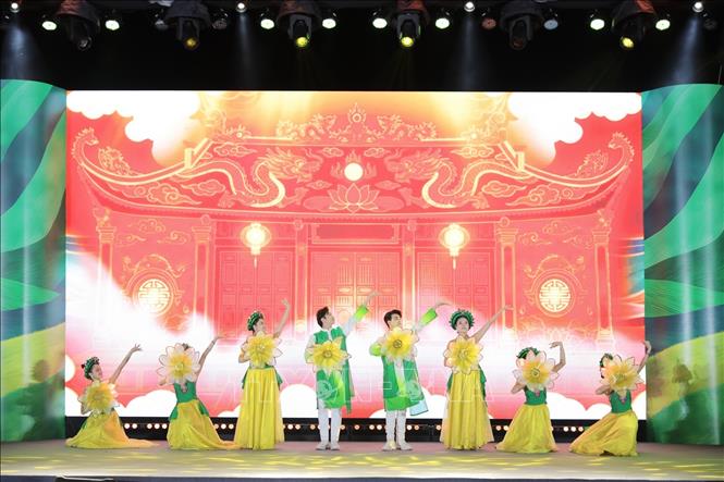 Tiết mục văn nghệ tại Lễ hội Du lịch Hà Nội năm 2026. Ảnh: Phạm Tuấn Anh - TTXVN