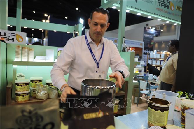 Một gian hàng đến từ Italy giới thiệu máy làm kem. Ảnh: Đỗ Sinh - PV TTXVN tại Thái Lan 